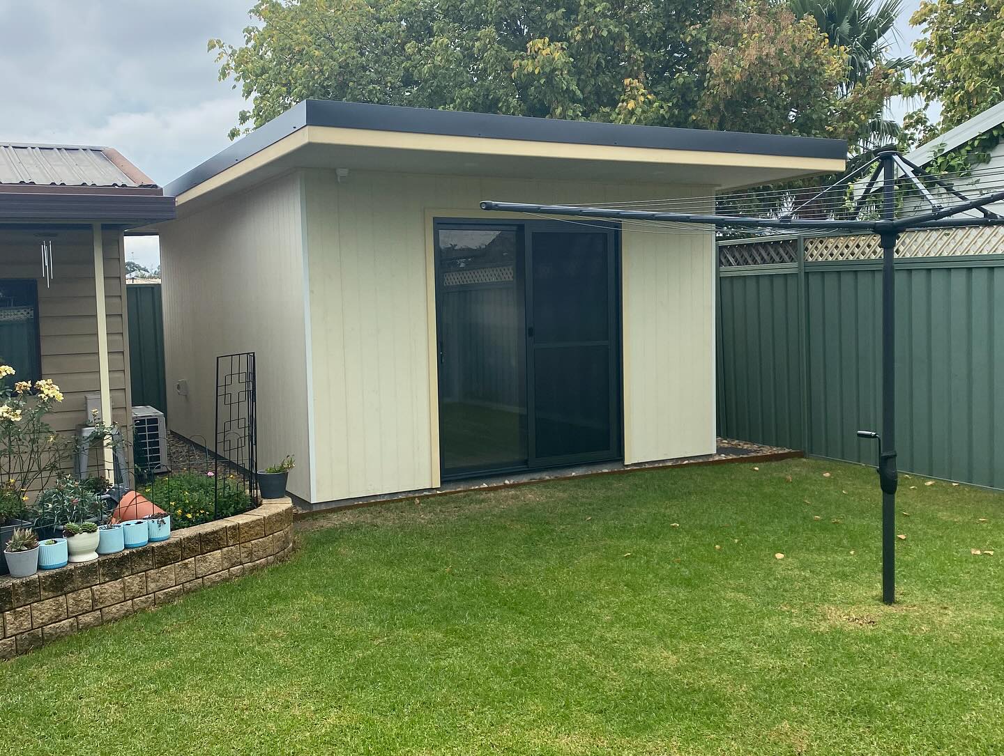 06-backyard-studio-insulation-and-sarking-installation backyard-studio-insulation-and-sarking-installation